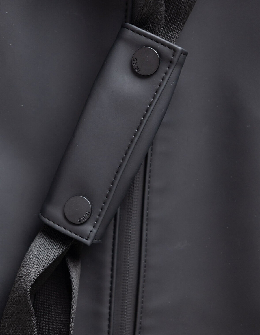 herren-wochenendtasche schwarz nylon gummieffekt