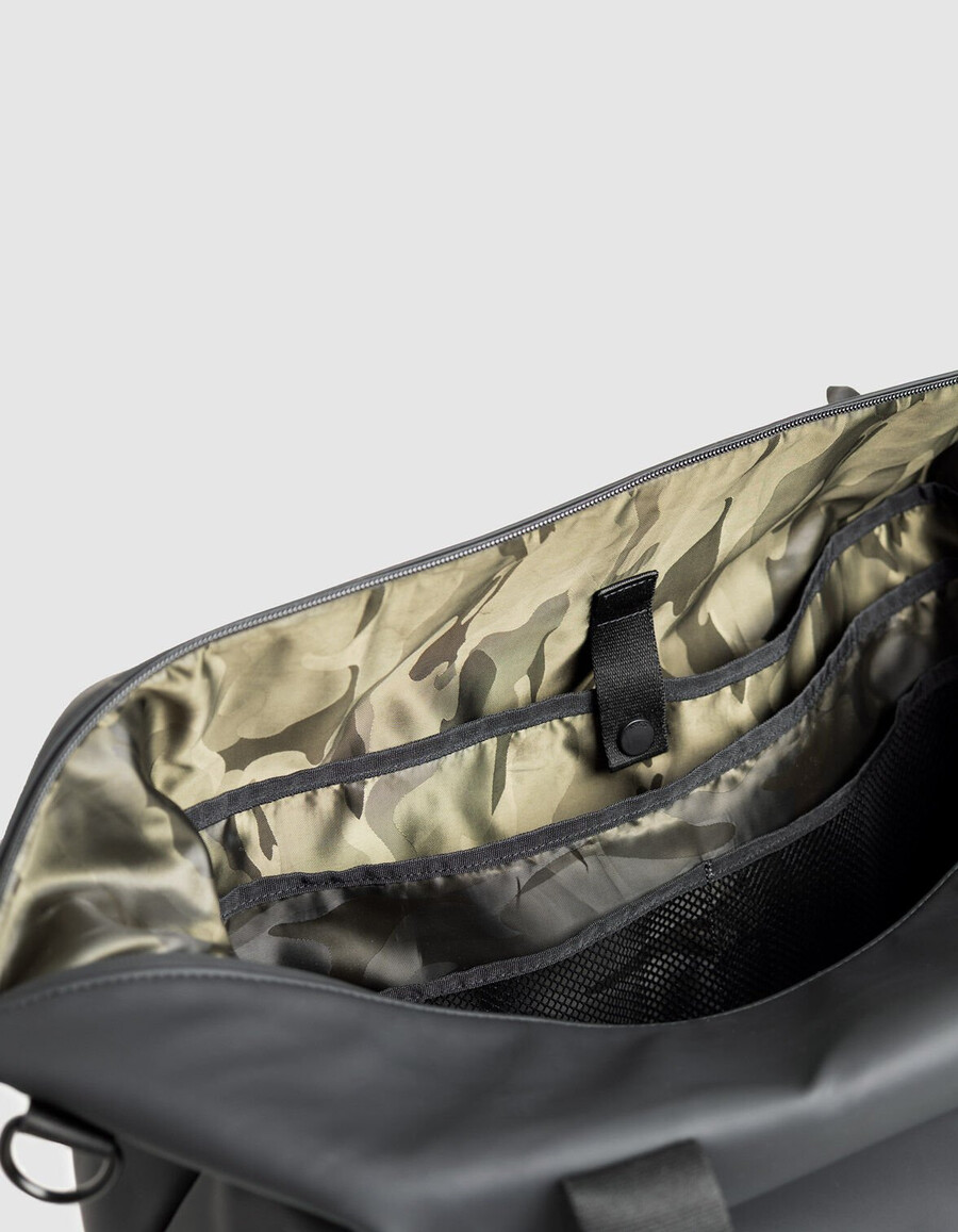 herren-wochenendtasche schwarz nylon gummieffekt