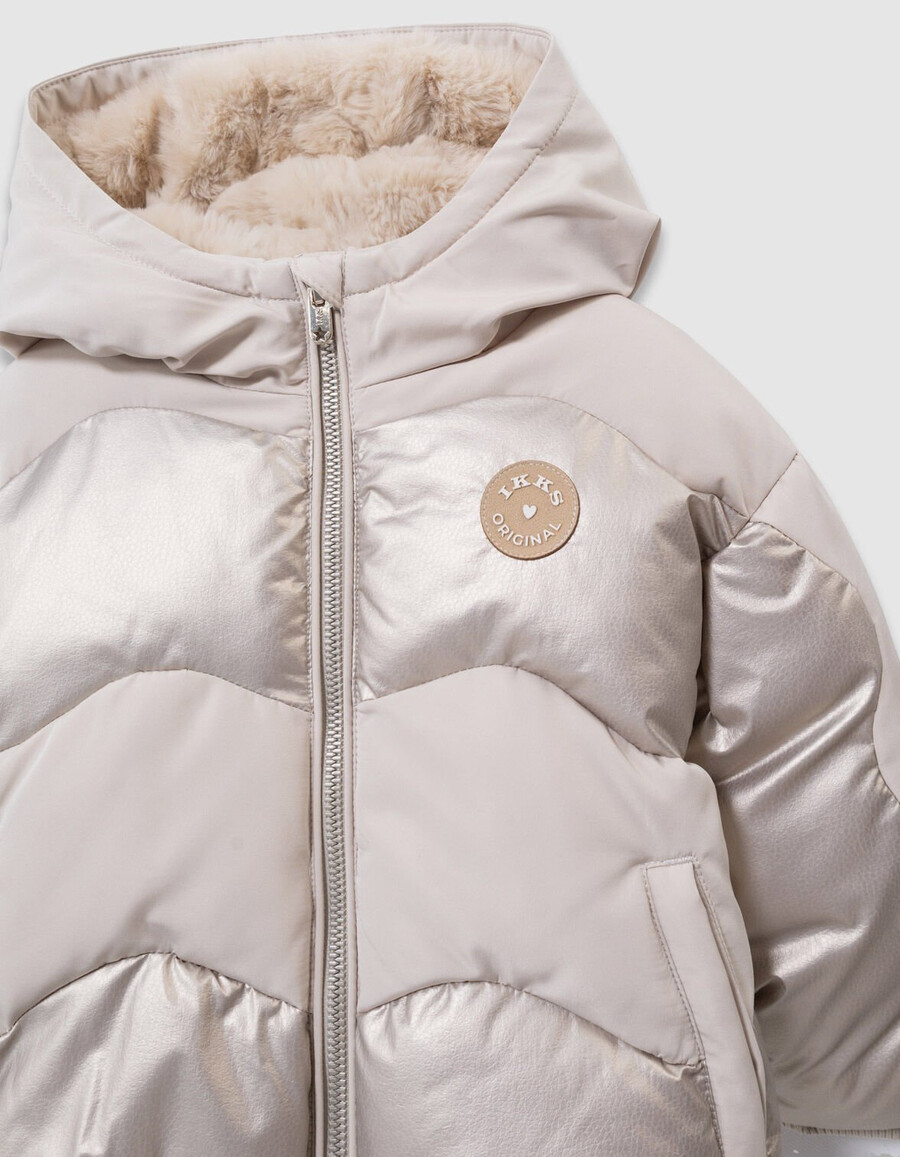 mädchen-steppjacke mit fellfutter in gold und beige