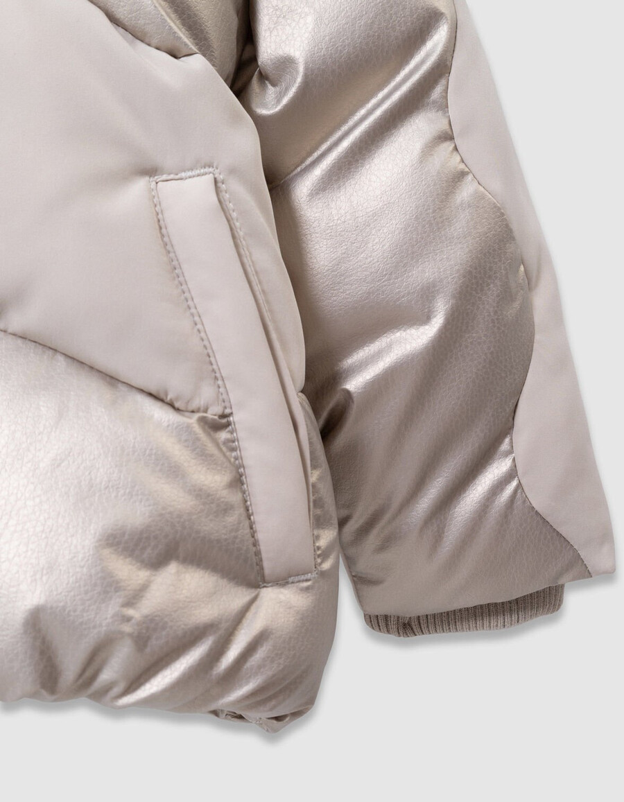 mädchen-steppjacke mit fellfutter in gold und beige