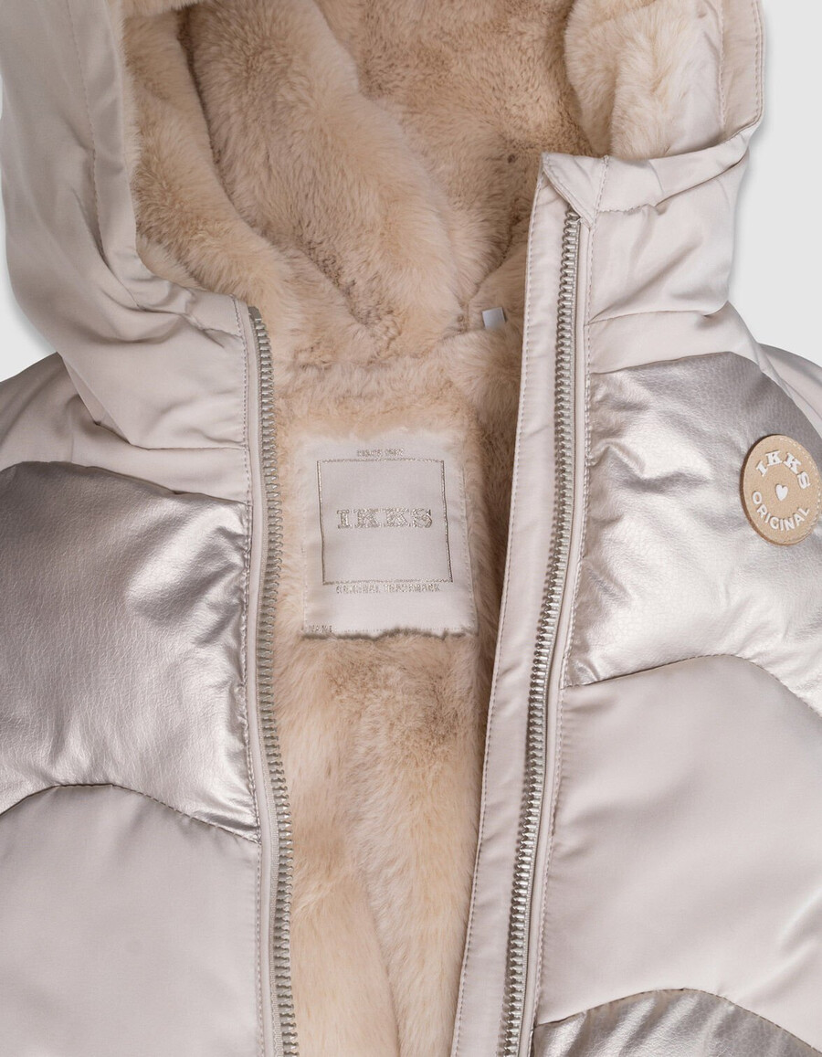 mädchen-steppjacke mit fellfutter in gold und beige