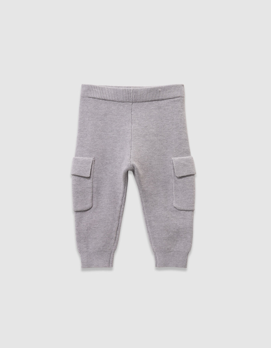 graues strick-outfit für jungen strickjacke und hose