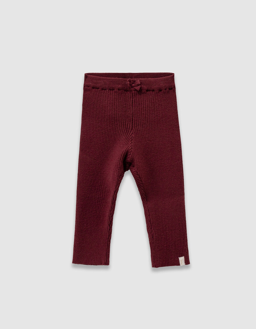 set aus ecrufarbenem strickpullover und bordeauxroten leggings für babys