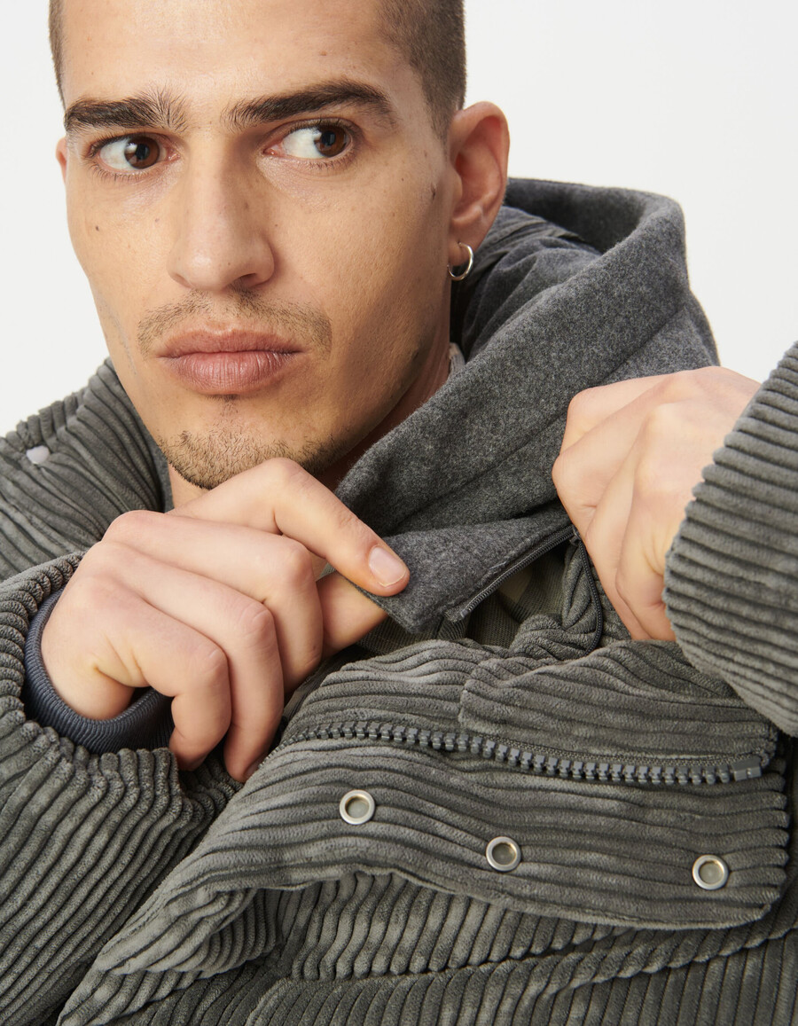 graue cord-steppjacke für herren mit abnehmbarer kapuze