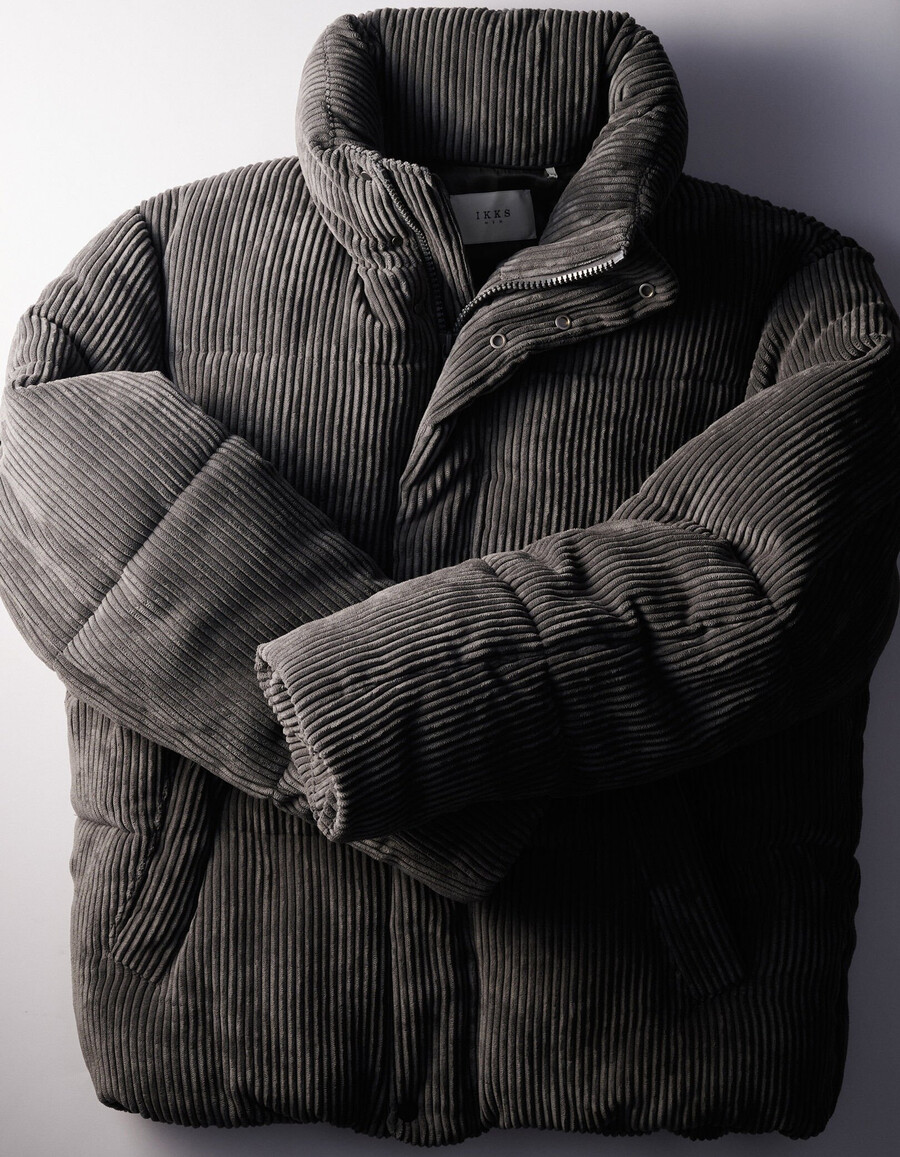 graue cord-steppjacke für herren mit abnehmbarer kapuze