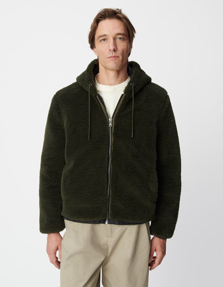 khakifarbene sherpa-unterjacke für herren