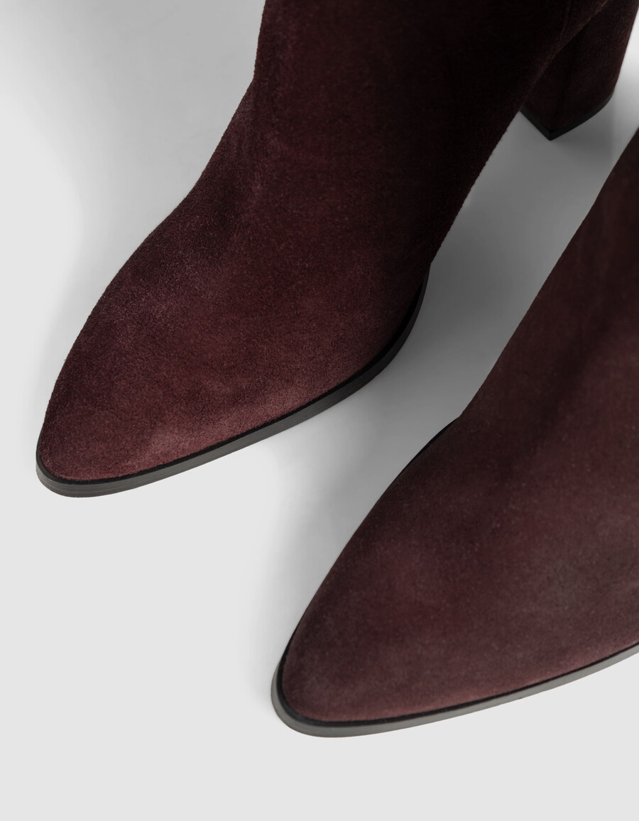 damen-wildlederstiefel mit absatz in burgunderrot