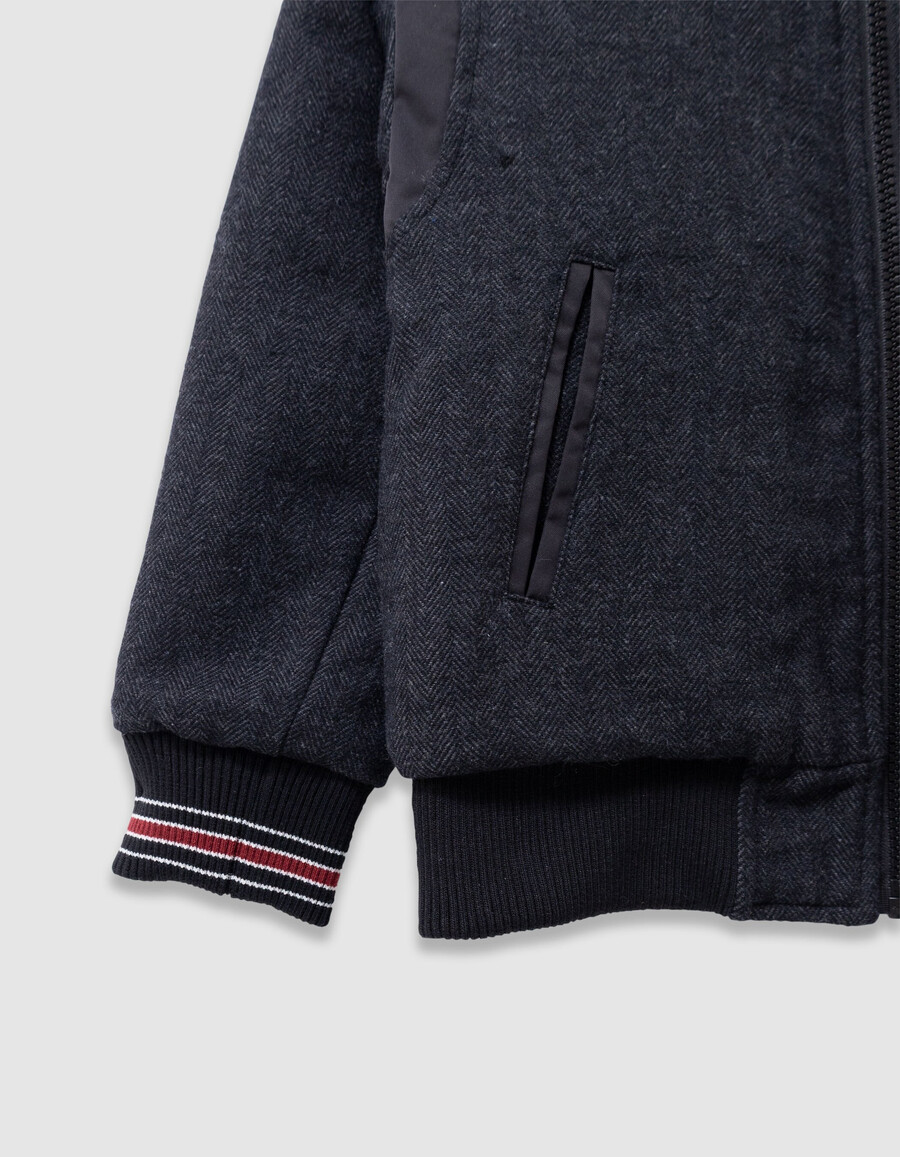schwarze und graue wendbare collegejacke für jungen