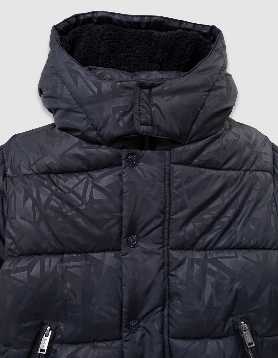marineblaue steppjacke für jungen mit kapuze und gefüttertem fellmuster
