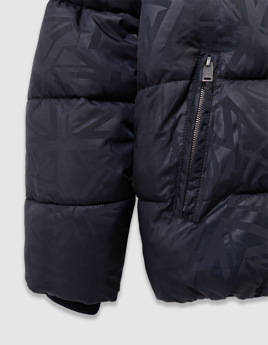 marineblaue steppjacke für jungen mit kapuze und gefüttertem fellmuster