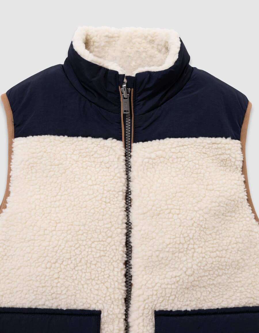 wendbare ärmellose steppjacke für jungen in ecru und marineblau