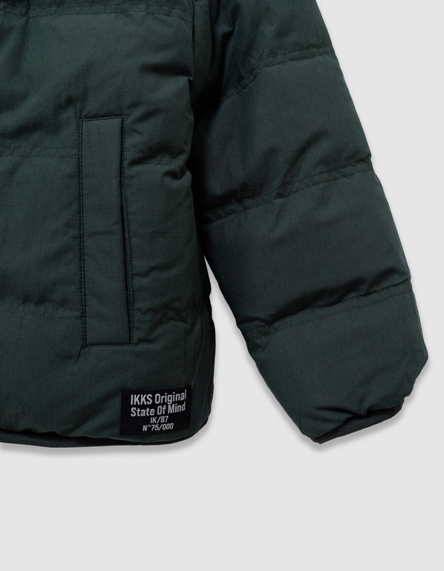 grüne gesteppte samt-wendejacke für jungen