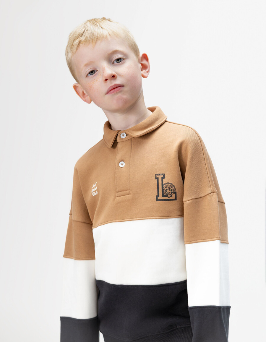polo-sweatshirt für jungen aus bio-baumwolle in kamelecrumarineblau
