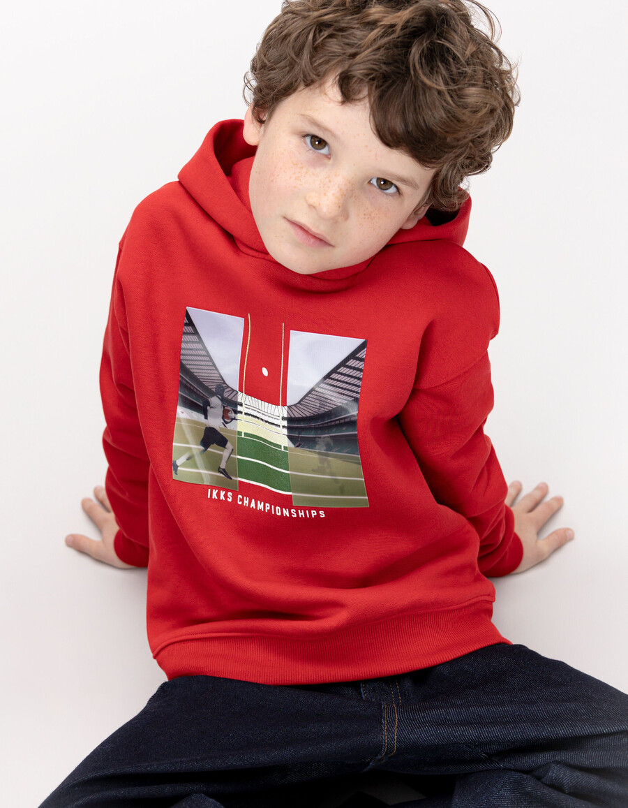 roter kapuzenpullover für jungen mit lentikularbild