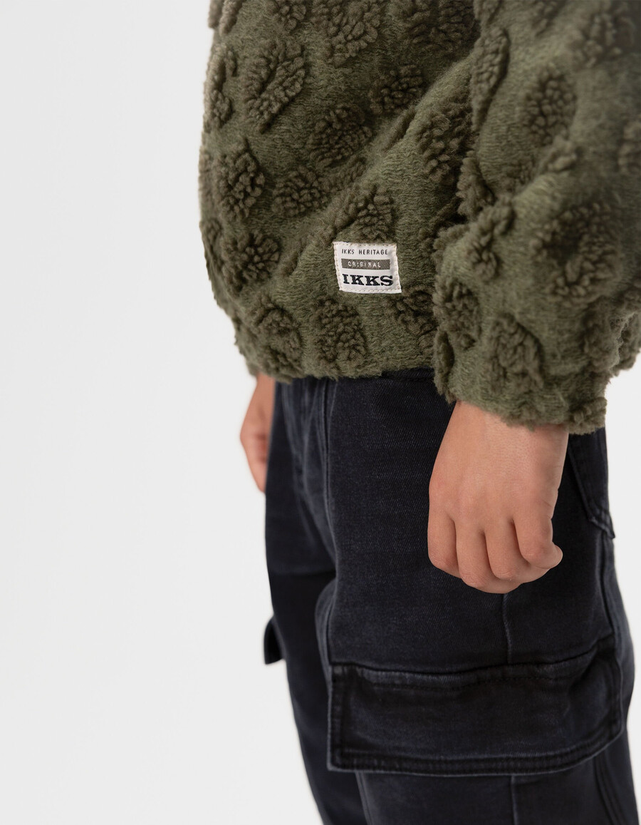 khakifarbenes leoparden-sherpa-jacquard-sweatshirt für jungen