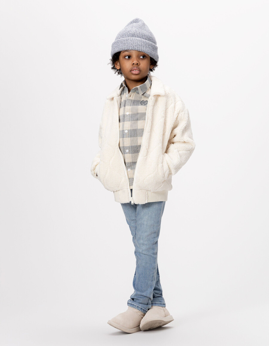 jungen-steppstrickjacke aus ecrufarbenem sherpa-fleece mit reißverschluss