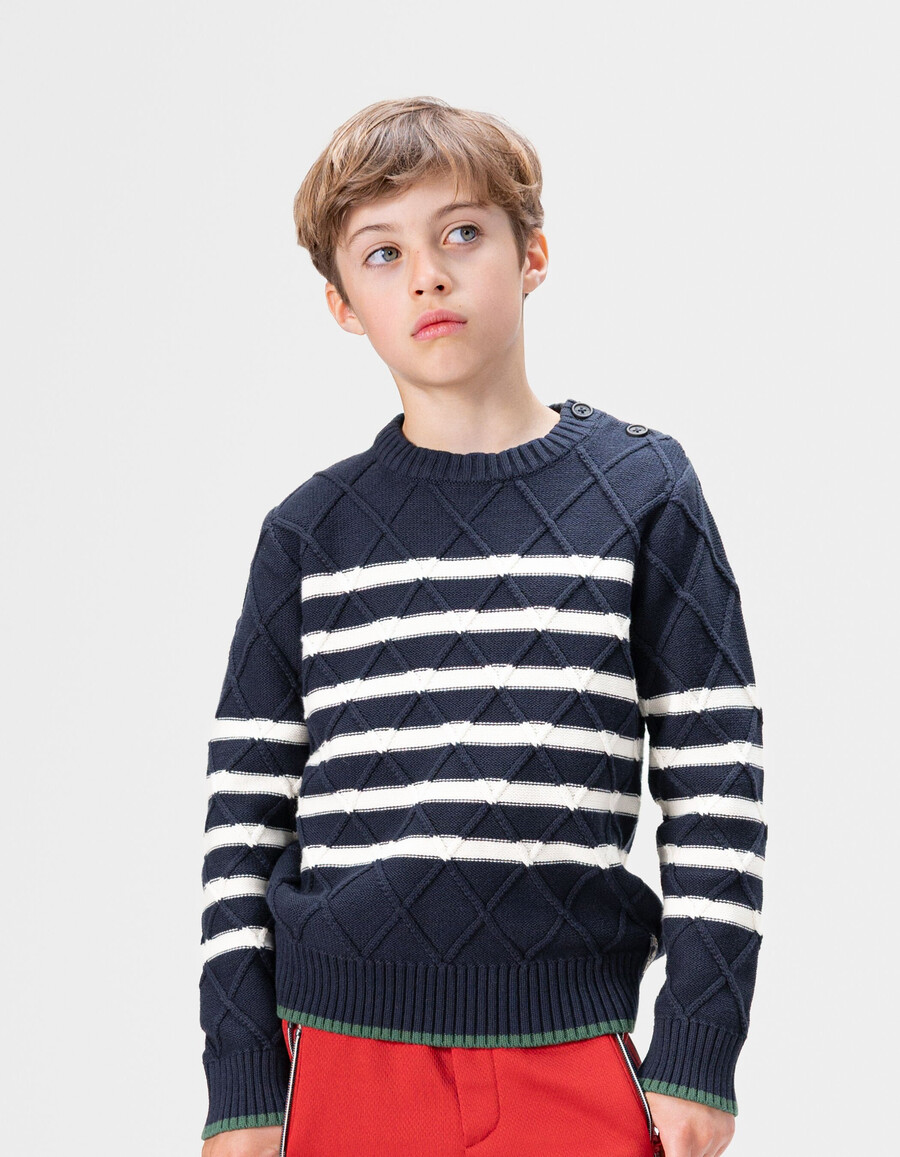 dekorativer strickpullover für jungen im matrosenstil