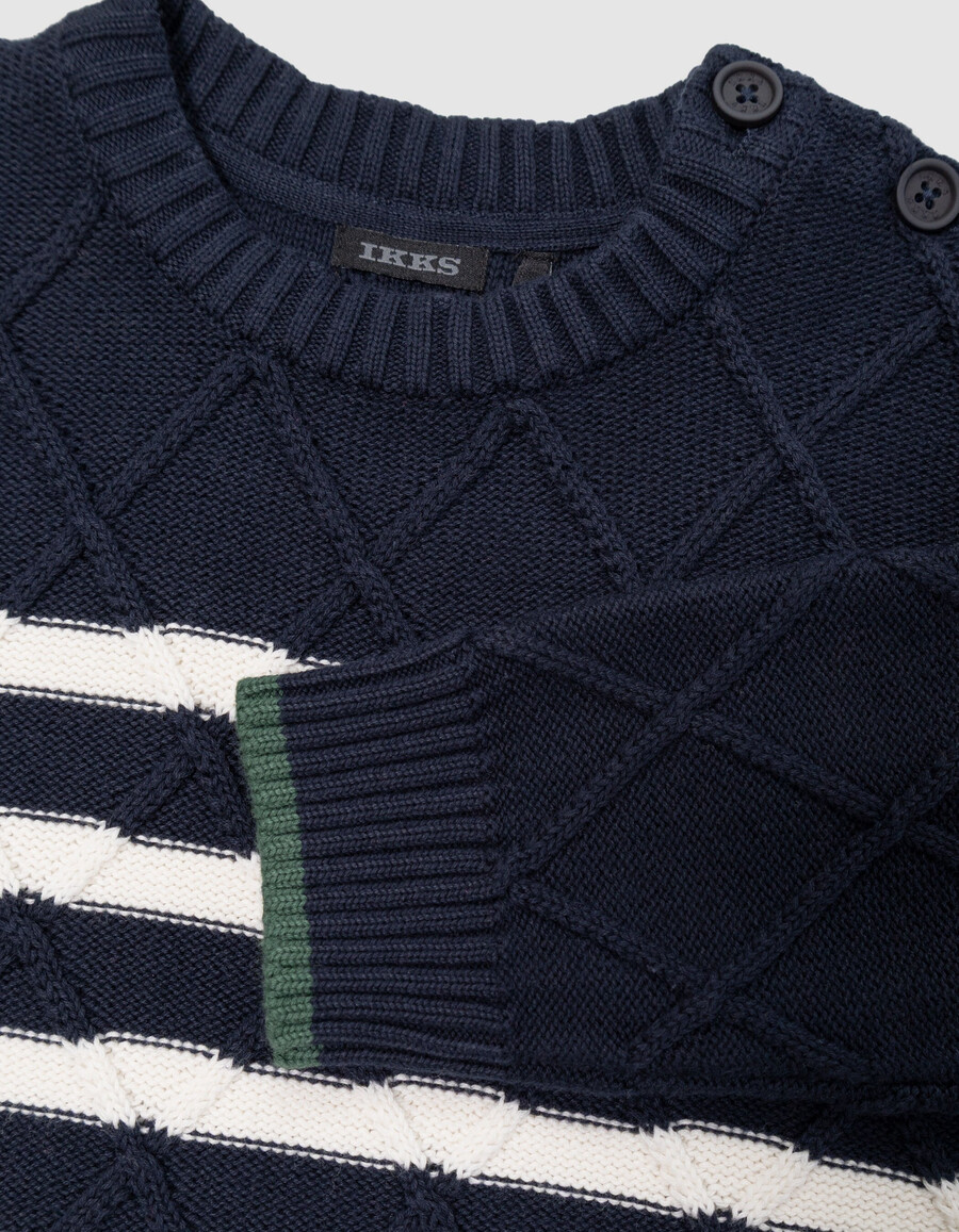 dekorativer strickpullover für jungen im matrosenstil