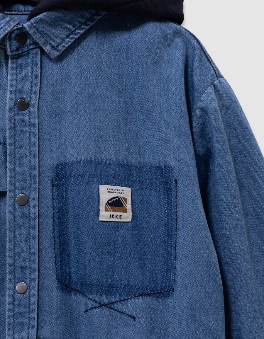 jungen-jeanshemd in blau mit abnehmbarer kapuze