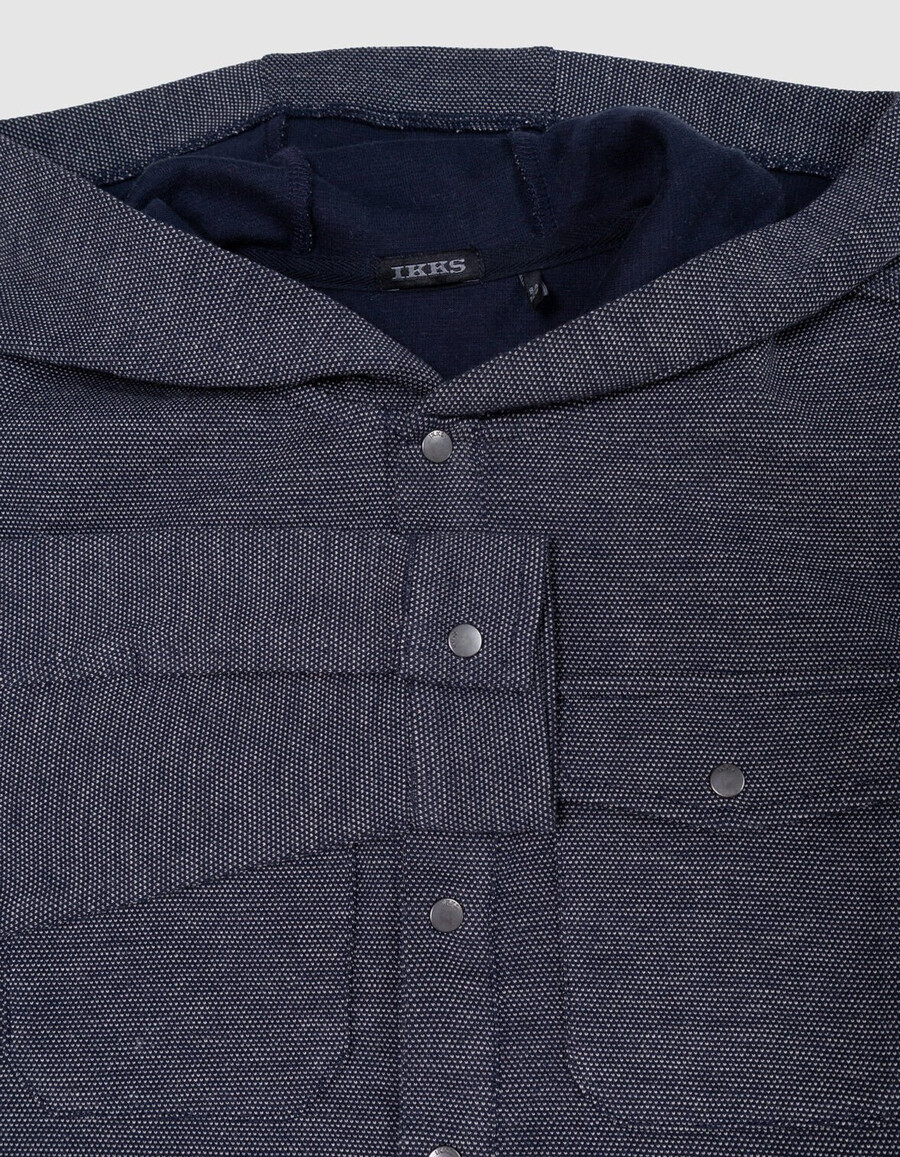 marineblauer dekorativer strickpullover mit kapuze für jungen