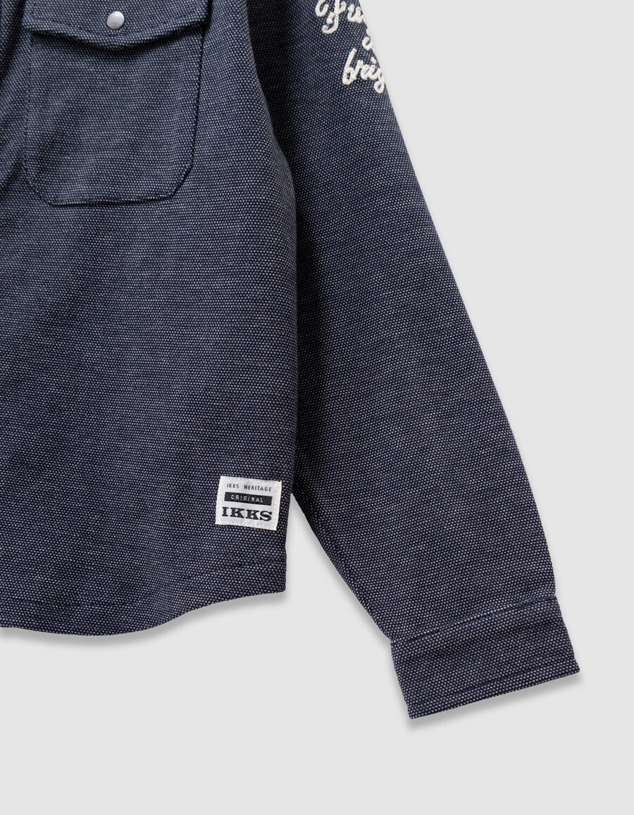marineblauer dekorativer strickpullover mit kapuze für jungen