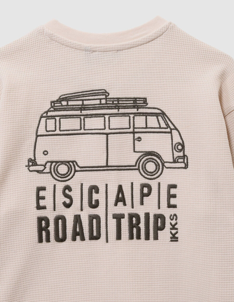 weißes waffelpiqué-t-shirt für jungen mit stickerei vorne und hinten