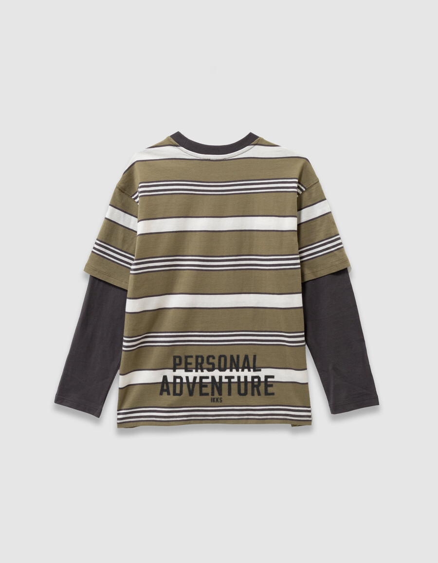 graues jungen-t-shirt aus bio-baumwolle mit trompe-lœil-muster und ärmeln