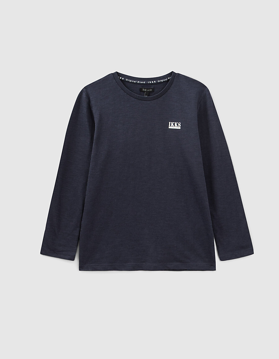 marineblaues basic-t-shirt aus bio-baumwolle für jungen
