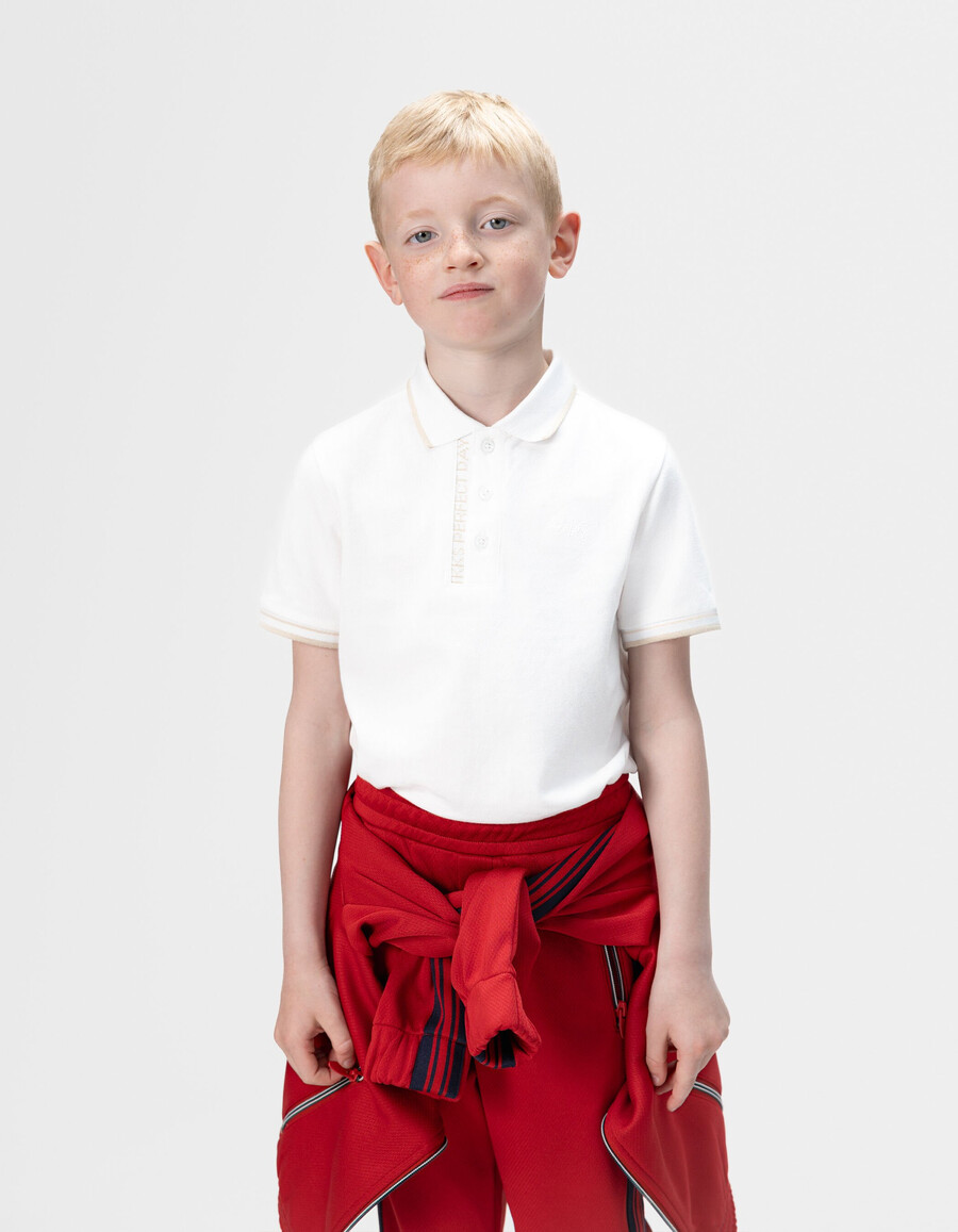weißes poloshirt aus baumwolle für jungen mit gestreiftem rippstrick