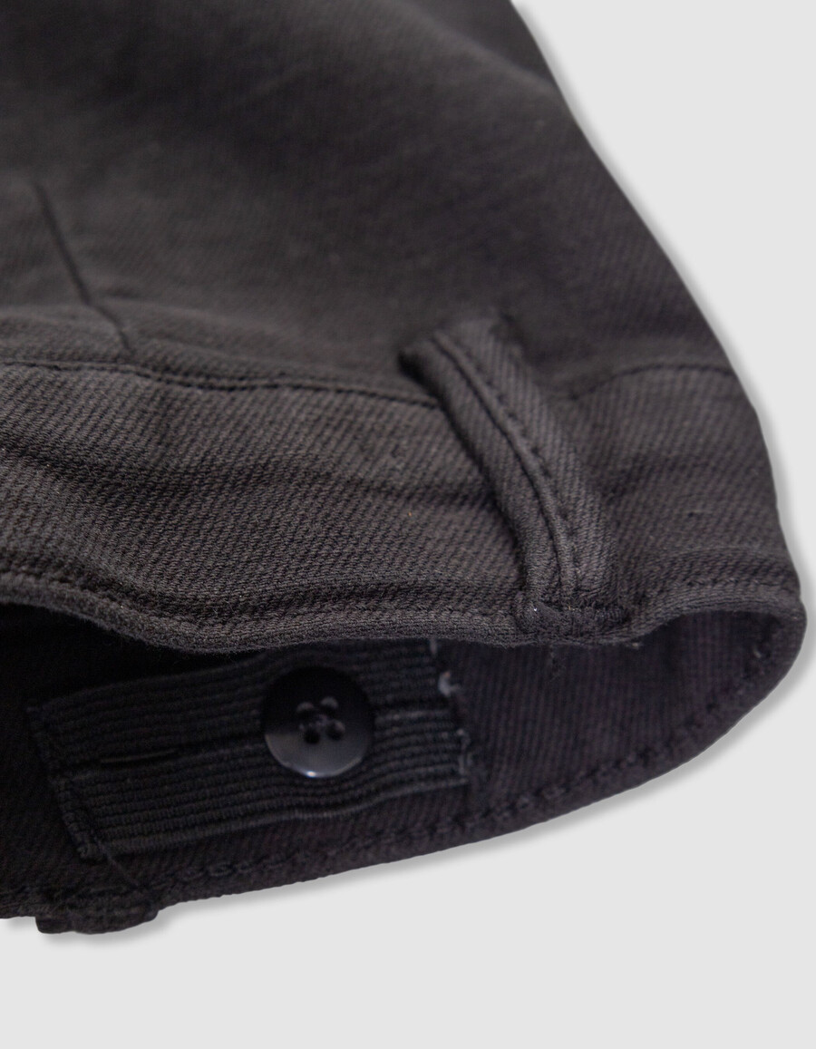 schwarze cargohose für jungen mit geradem schnitt