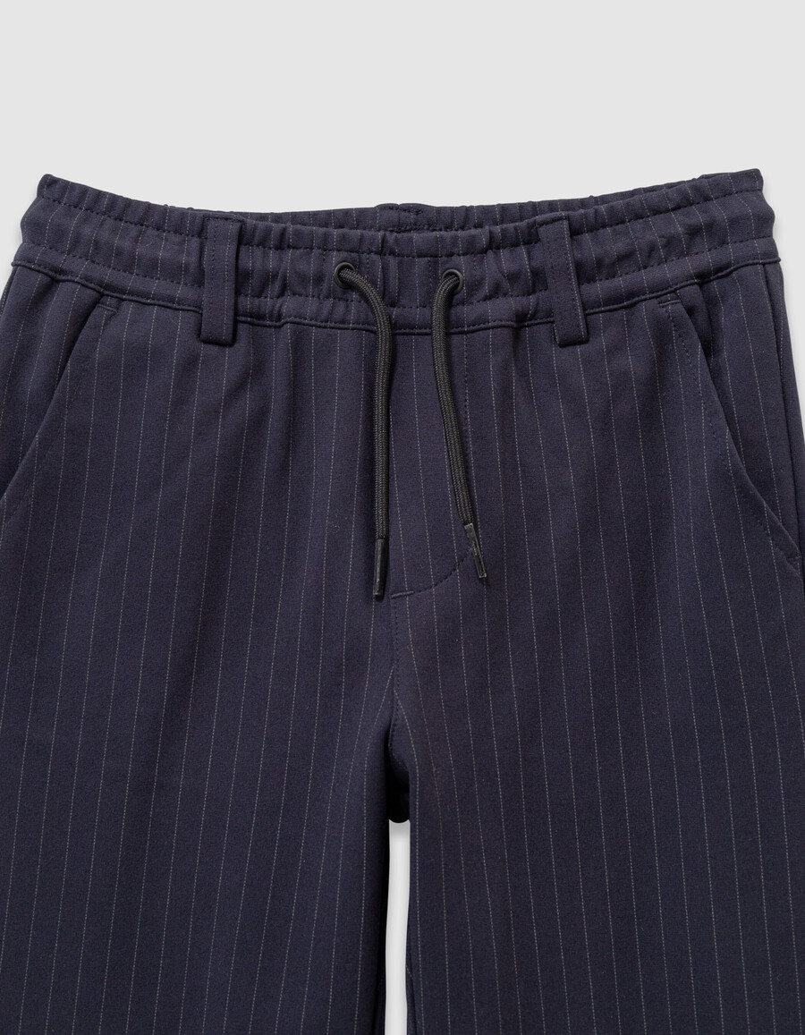 marineblaue jogginghose mit nadelstreifen locker geschnitten