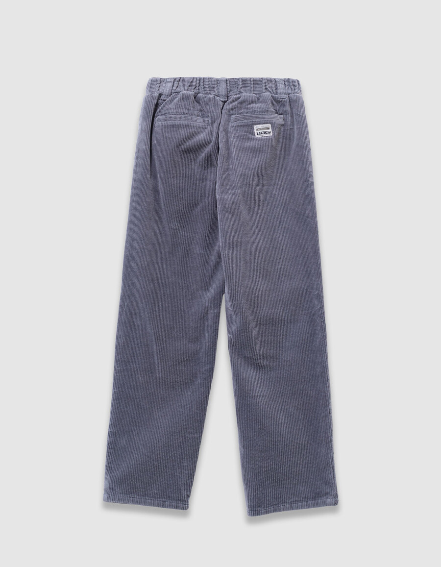 jungen blaue cord-chinos mit lockerem schnitt