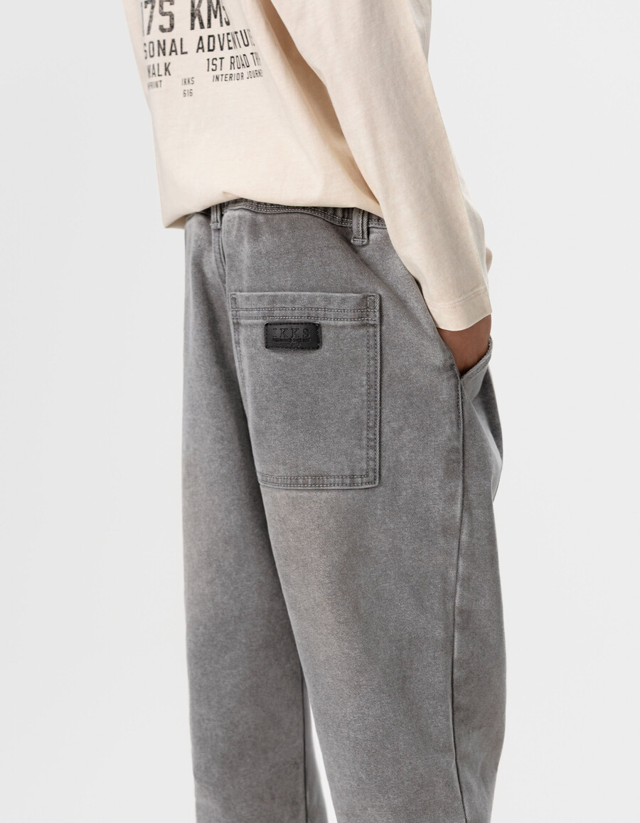 graue locker sitzende jeans für jungen mit elastischem bund