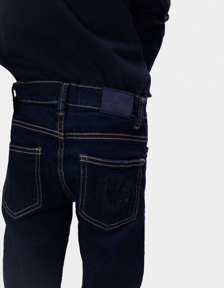 raw slim jeans für jungen mit aufnäher und stickerei