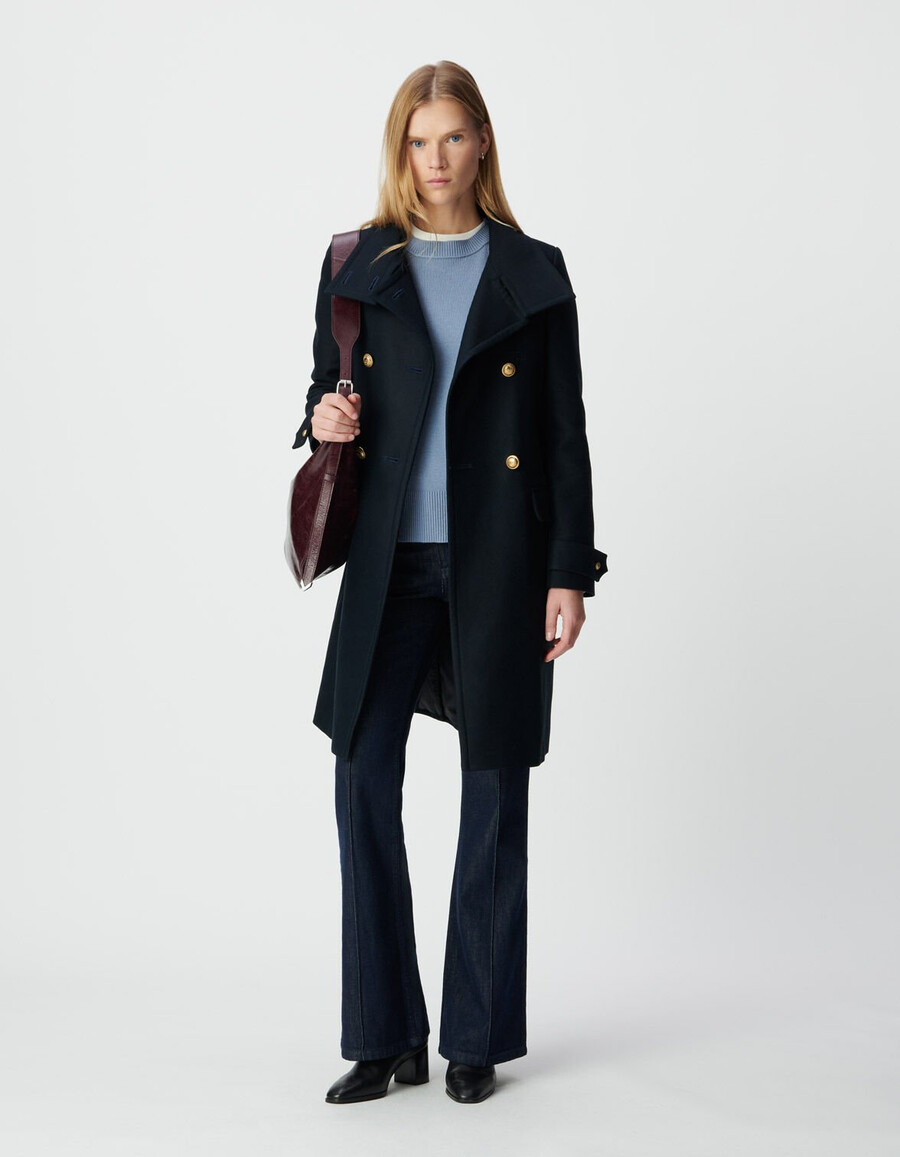 damen-peacoat in marineblau mit gravierten knöpfen