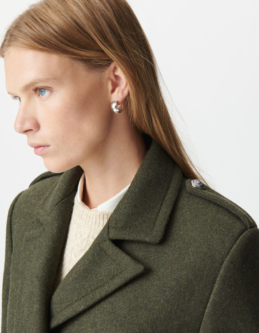 damen-peacoat in khaki mit gravierten knöpfen