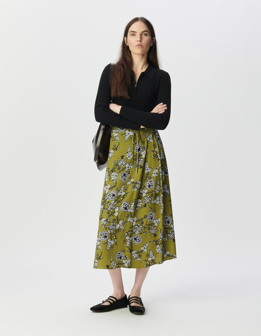 grüner damen-midirock mit blumenmuster