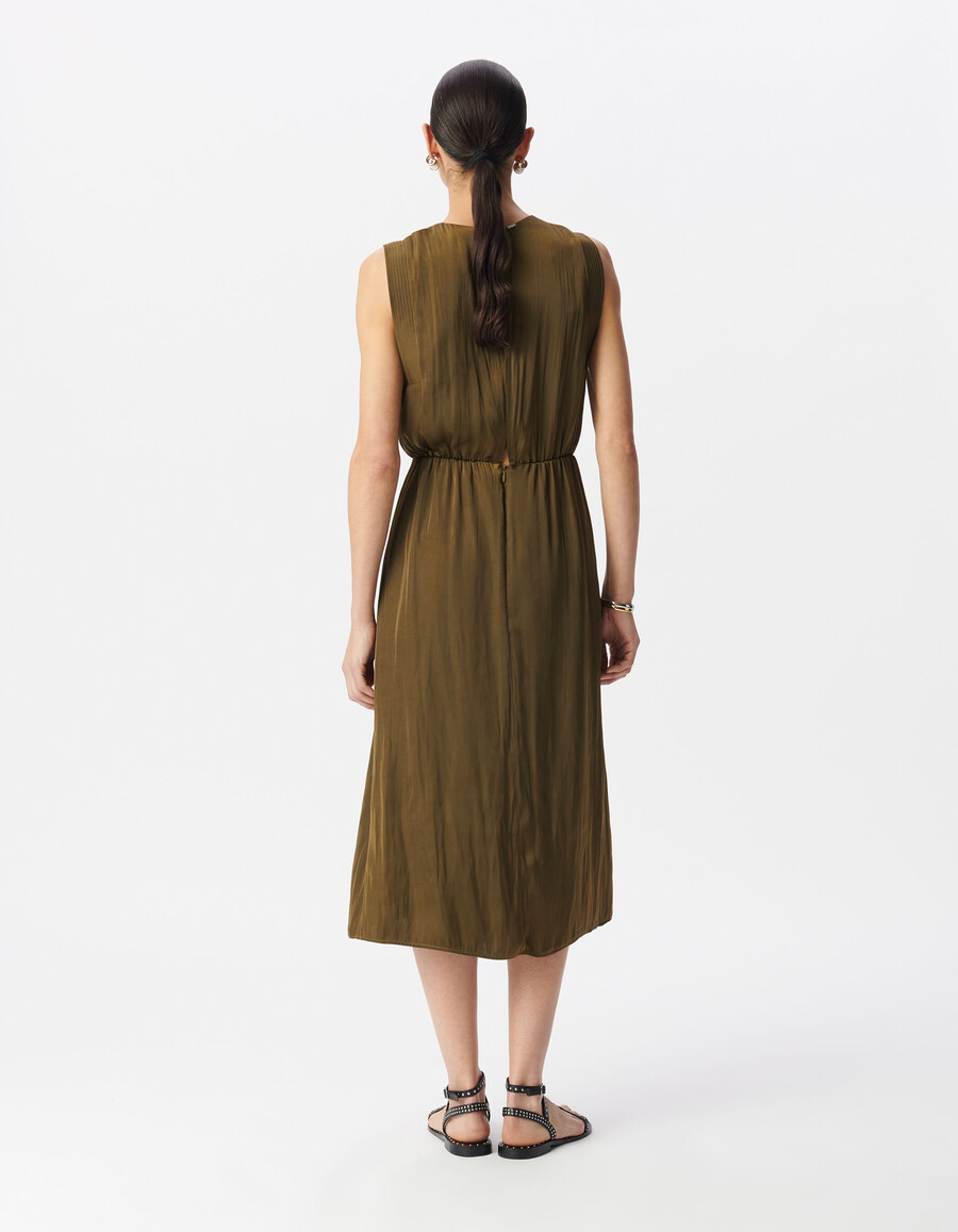 khakifarbenes fließendes midikleid aus recyceltem polyester für damen