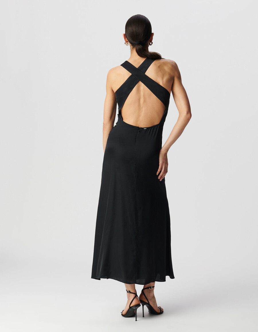 schwarzes langes damenkleid mit gekreuzten trägern am rücken