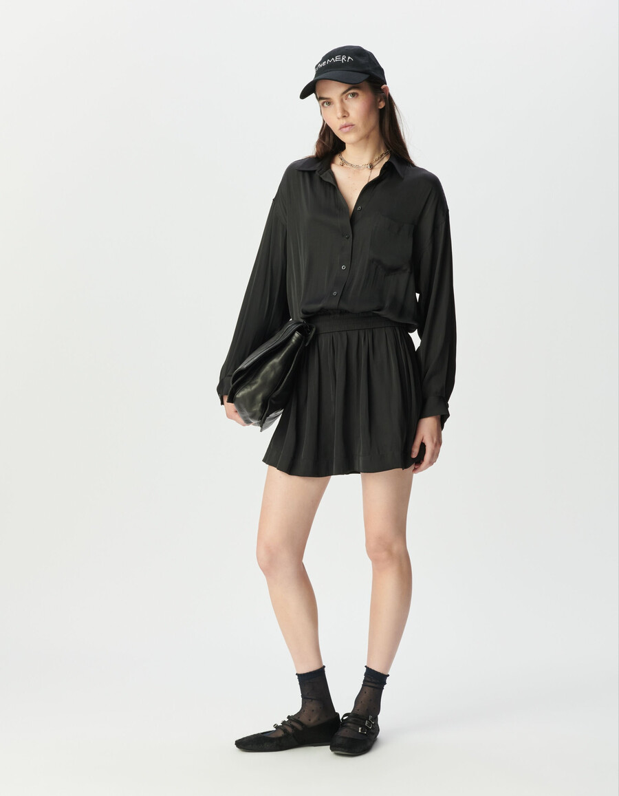 schwarzes satin-hemdkleid mit trompe-lœil-effekt für damen