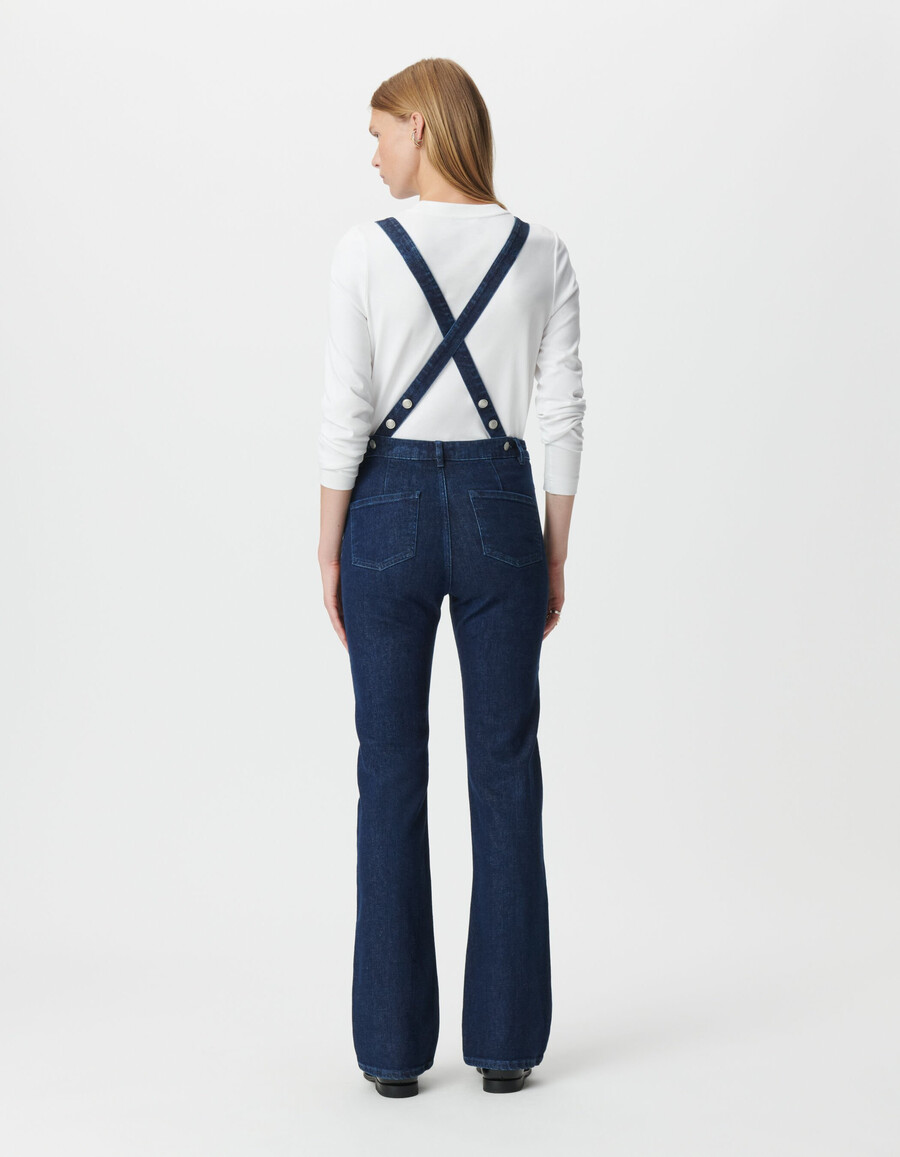 damen-latzhose aus blauem denim mit bootcut-schnitt
