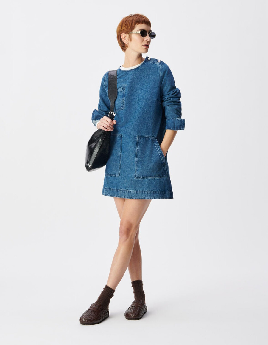 damen-jeanskleid in blau mit drei aufgesetzten taschen