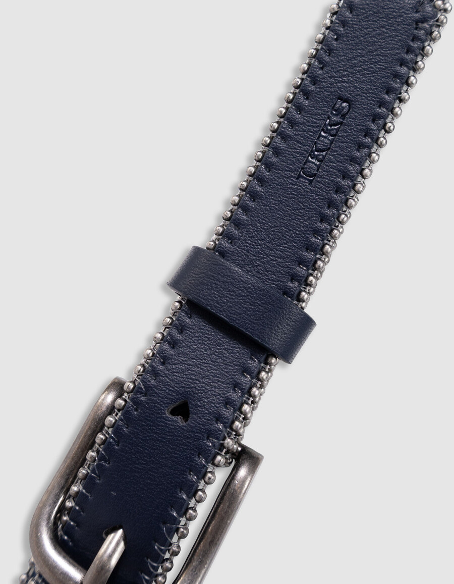 mädchengürtel in marineblau mit durchbrochenem herzmuster und mikroperlen