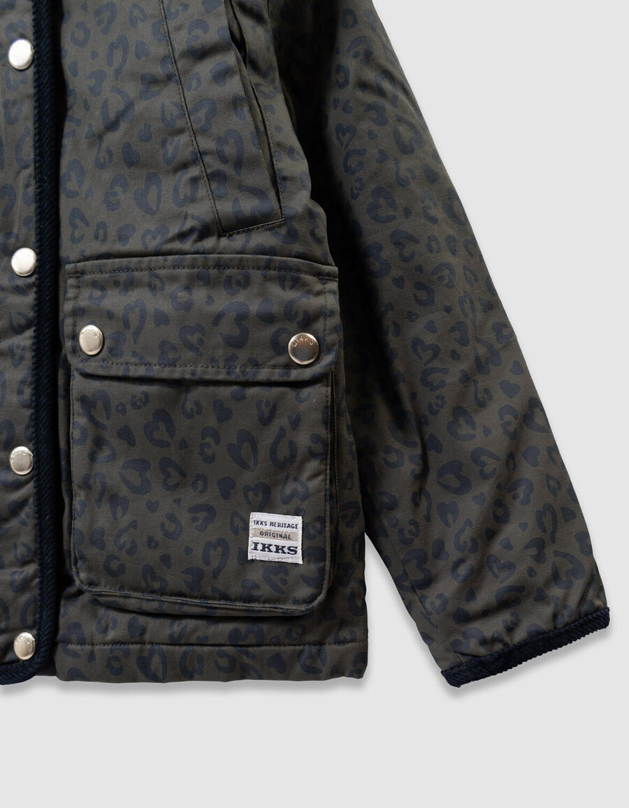 khakifarbene mädchenjacke mit leopardenherzmotiv