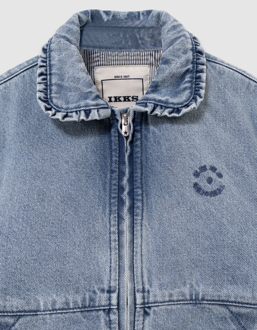 mädchen-jeansjacke in blau mit abnehmbaren ärmeln