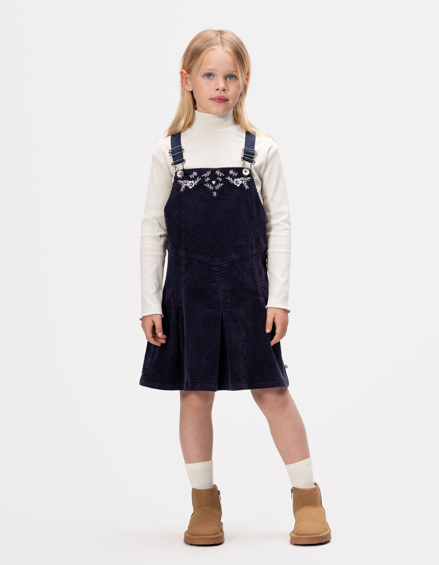 2-in-1-set aus marineblauem samtkleid und weißem t-shirt für mädchen