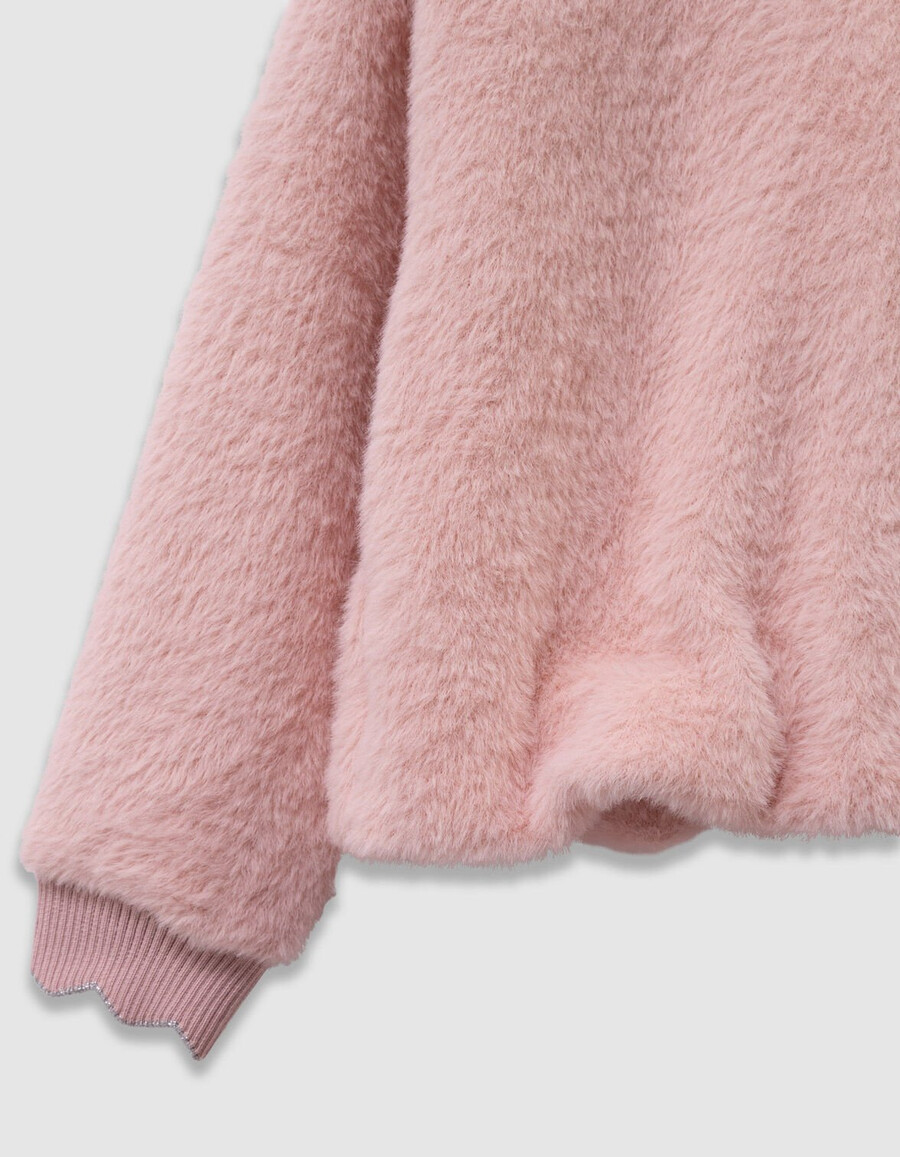 mädchen-kapuzenpullover in rosa mit herzaufnäher