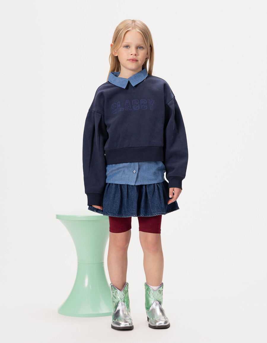 mädchen-sweatshirt mit trompe-lœil-muster in marineblau