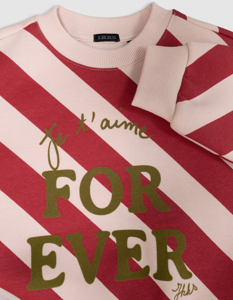 mädchen-sweatshirt mit roten und pinken streifen und slogan