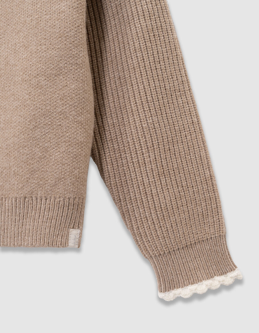 beige strickcardigan für mädchen mit gerippten ärmeln